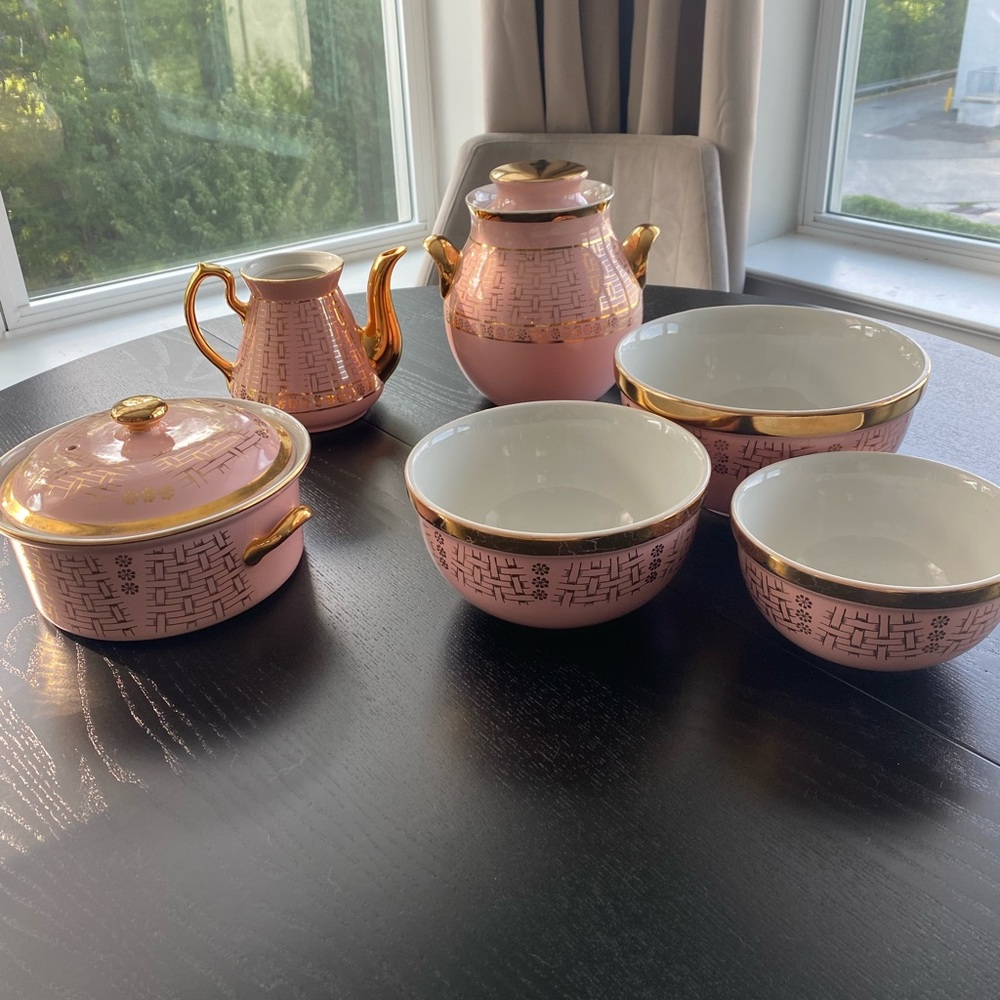 Halls China set:  teapot, cookie jar, casserole dish, and nesting bowls